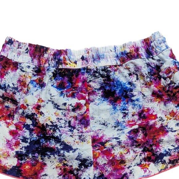 Athleta Hypersonic Petal Shorts in Ember Orange Multi Print - Picture 6 of 9